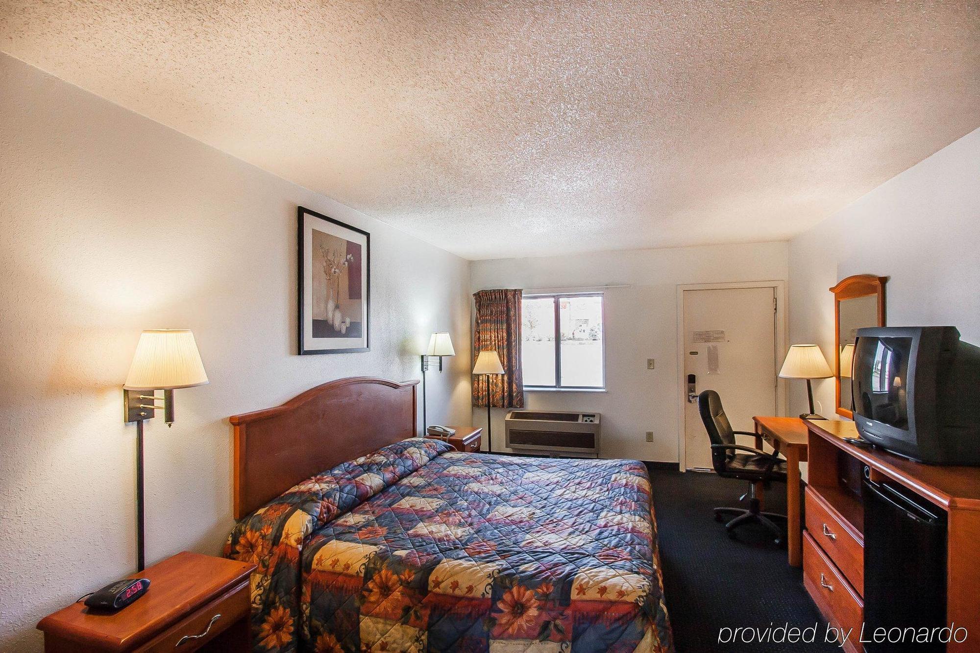 Rodeway Inn Effingham Ngoại thất bức ảnh