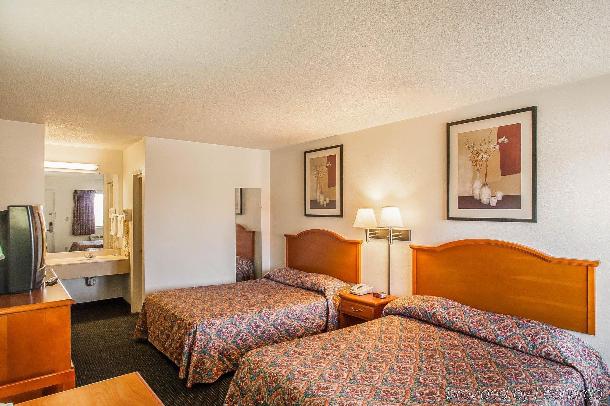 Rodeway Inn Effingham Ngoại thất bức ảnh